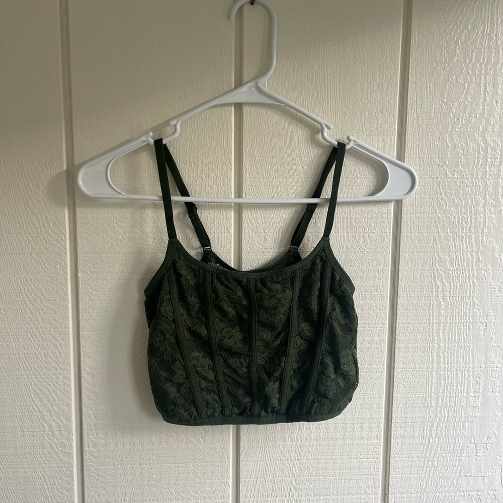 Colsie Green Fitted Crop Tank Top